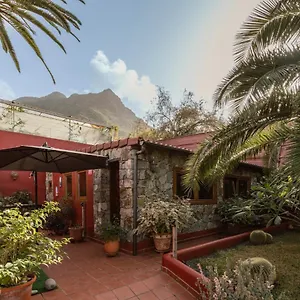 https://papaya-cottage-punta-del-hidalgo.tenerifehoteles.net