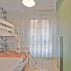 https://urban-flat-nuevo-y-moderno-con-garaje-y-wifi.sansebastianhotels.net